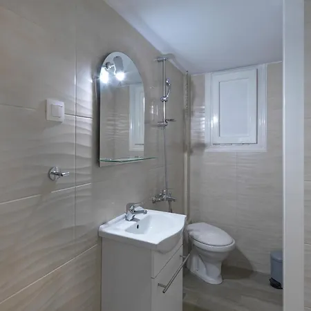 Gorgeous Center Apartment